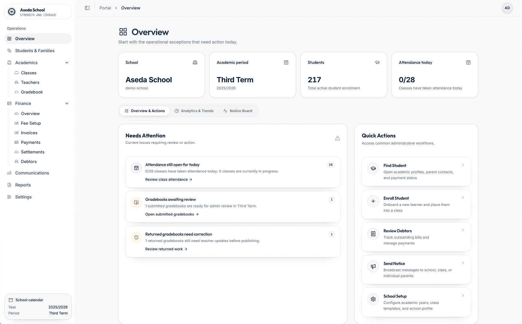 Acadia school portal overview showing students, attendance, academic periods, and daily actions